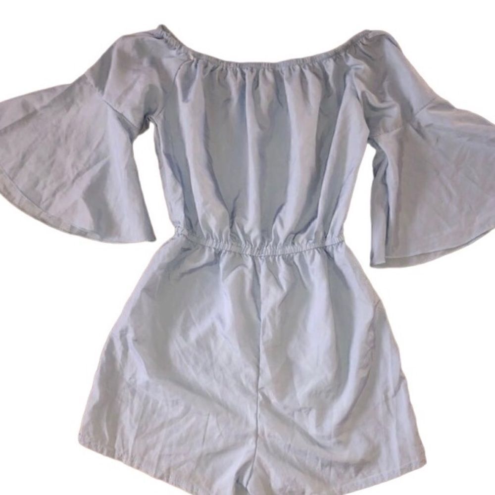 💕5️⃣Baby blue super light weight off the shoulder romper size Xs- Small